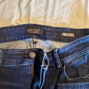 Just Blue 14W jeans in like new amazing condition!!